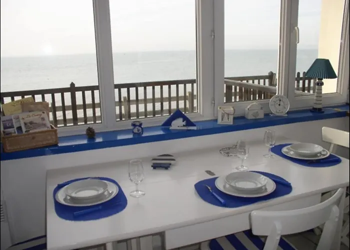 Les Pieds Dans L'eau *