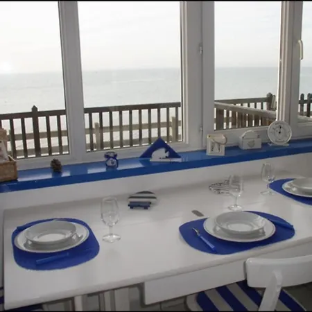 Les Pieds Dans L'eau *