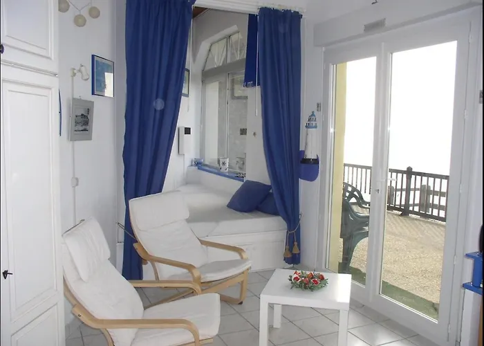 Les Pieds Dans L'eau